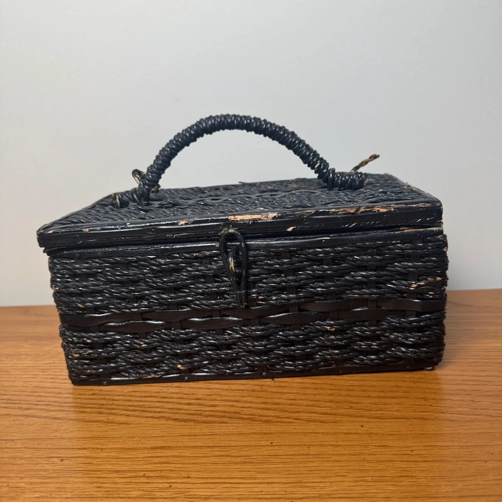 Vintage Black Wicker Sewing Kit Notions Case Handle Clasp Satin‎ lined